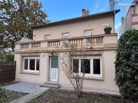 maison 5 pièces 215 m²