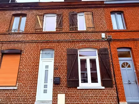 maison 3 chambres avec cour, très bon secteur