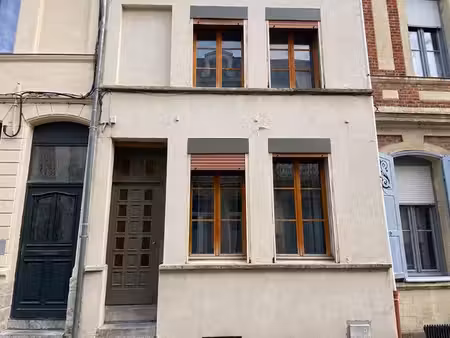a vendre - maison 4 chambres sur 3 niveaux hypercentre de valenciennes - calme - bons dpe