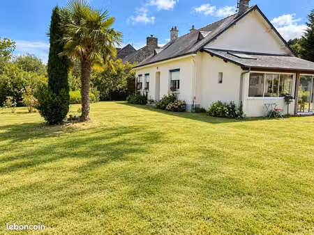 maison de plain-pied – 105 m² – 3 chambres – terrain arboré d’environ 1 200 m²