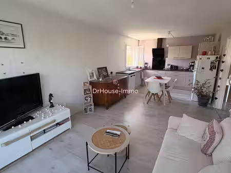 charmant appartement de 3 pièces avec balcon et garage à poitiers