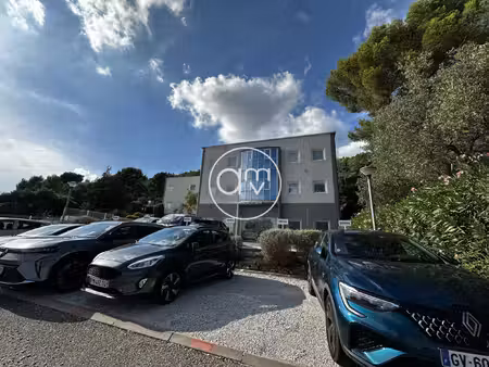 location local professionnel 81m² la garde 83130
