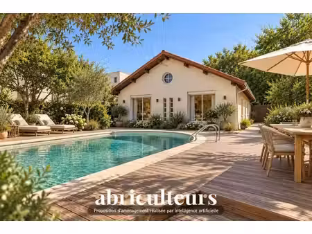 maison familiale avec piscine et grand jardin avec fort potentiel à caudéran 33200