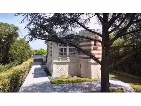 pessac - villa d'exception au coeur du quartier du casino