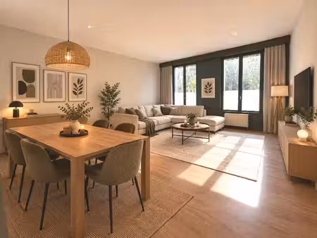 superbe appartement t3 de plus de 90m2 à proximité de la place