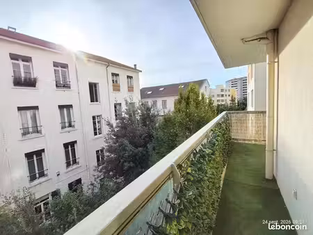 a louer à villeurbanne t2 de 47 avec ascenseur