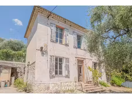maison de charme à rénover avec vue mer à grasse