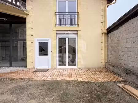 à louer au centre ville de lons le saunier? maison entièrement rénovée
