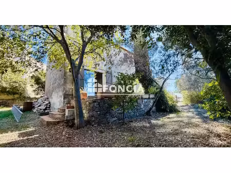 maison familiale avec beau jardin arboré