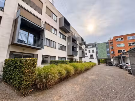 ruim en energiezuinig 4-slaapkamer appartement met inpand...