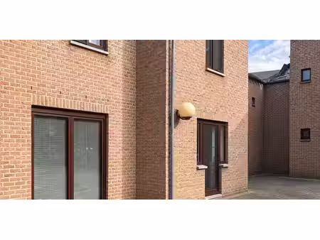 maison à louer à hasselt pour € 1.250 avec 3 chambres à coucher