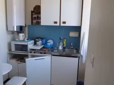 t1 bis avec coin kitchenette séparée - rue d'auxonne