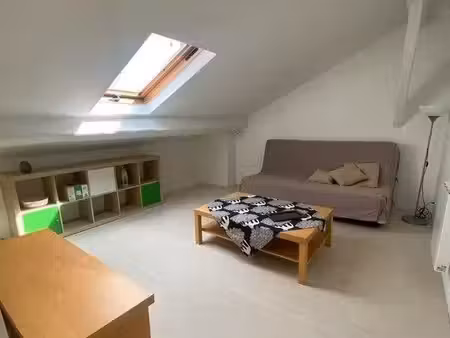 beau t2 meublé 30m² entièrement rénové