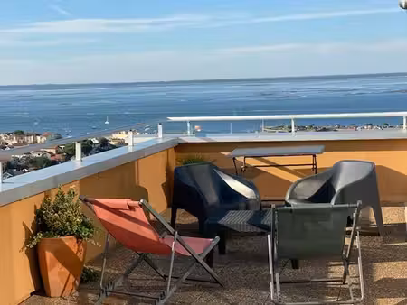 t2 bis meublé 50 m2 avec terrasse 25 m2