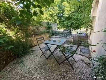 location t2 duplex meublé