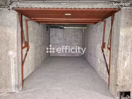 garage/box 16 m² villeurbanne