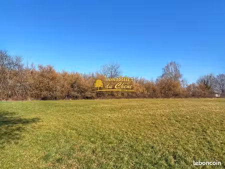 terrain 1009 m² lure