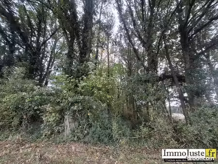 terrain 1060 m² saint-lucien