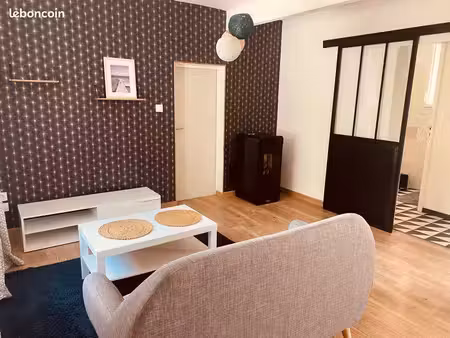 maison rénovée avec terrasse et jardin – disponible le 1er décembre