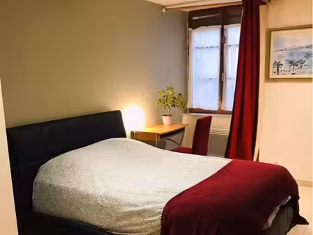 studio meublé 24 m² – centre historique la rochelle – 590 cc