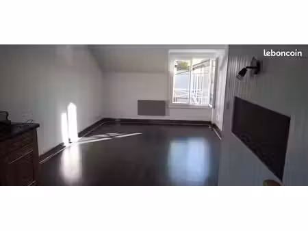 location t2 non meublé 400