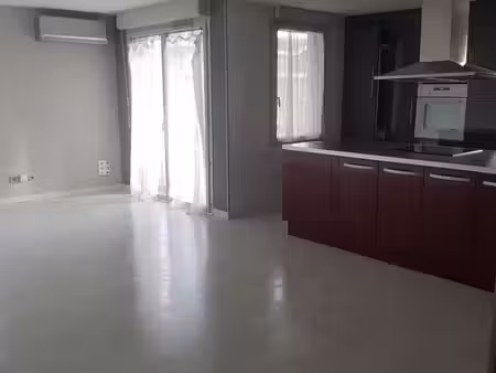 appartement moderne 3 pièces , climatisé , parking aérien , à purpan