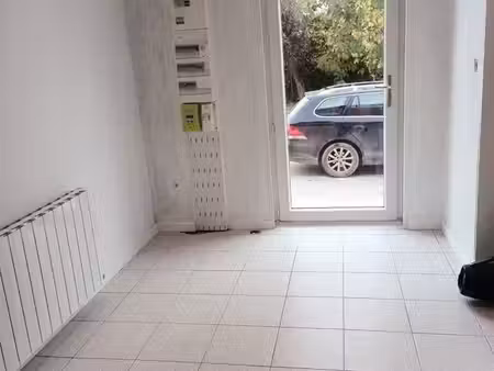 location t2 69m2