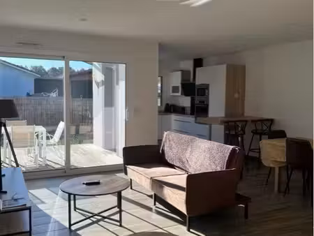 à louer – maison t4 meublée de 93 m² à azur (40140)