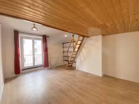 grenoble hyper centre - place sainte claire - beau studio de