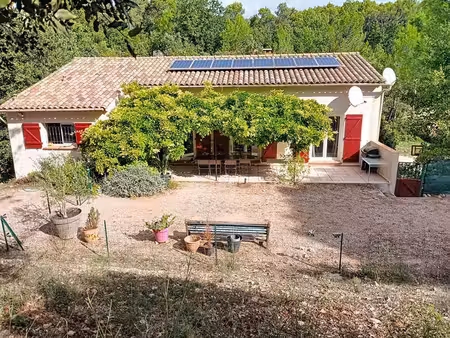 maison sur 4809m² de terrain avec appartement indépendant et garage - brignoles
