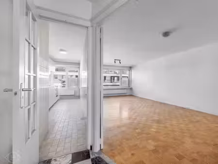 ruim appartement met terras, parking en prachtig uitzicht