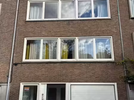 maison de rapport avec garage et jardin à uccle