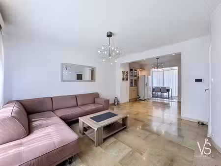 ravissante maison 3 chambres avec terrasse et jardin!