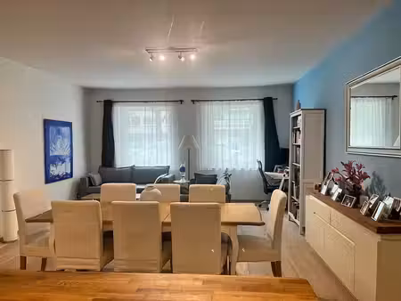 av. churchill, appartement 1 ch. de 83m2 avec parking + cave