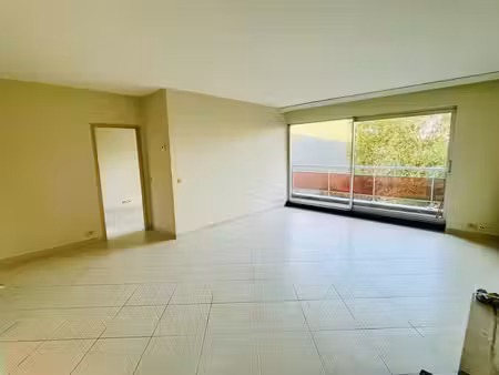 churchill, appartement calme avec terrasse