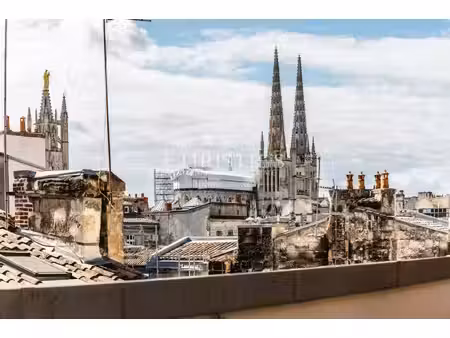 quartier cheverus, appartement t4 avec terrasse et parking
