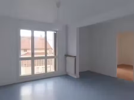 location appartement 2 pièces 48 m² à cosne-cours-sur-loire (58200), 407 €