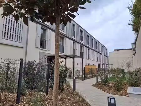 location appartement 1 pièce 42 m² à fontainebleau (77300), 755 €