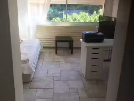 location meublée appartement 1 pièce 44 m² à gardanne (13120), 750 €