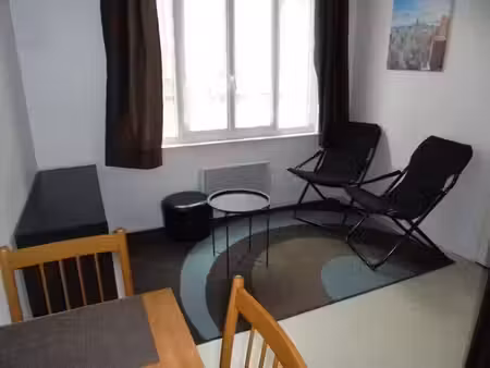 location meublée appartement 2 pièces 25.4 m² à laon (02000), 378 €