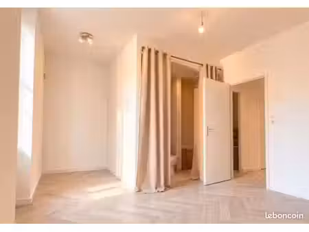 maison de ville de 67 m² sur 3 niveaux, à angoulême