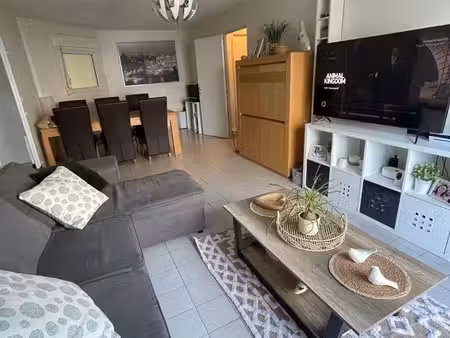 appartement 1 pièce 54 m²
