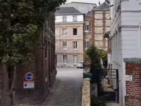 place de parking dans résidence privée