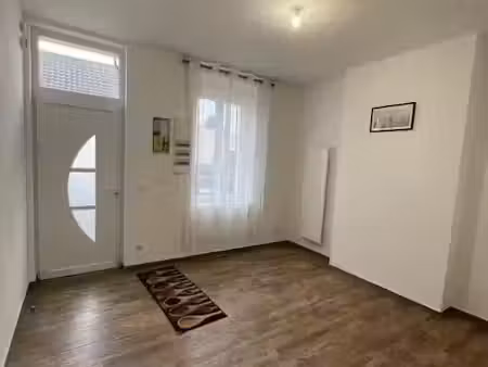 location meublée maison 4 pièces 90 m² à valenciennes (59300), 845 €