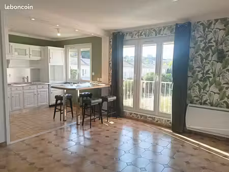 bel appartement t4 rénové résidence calme