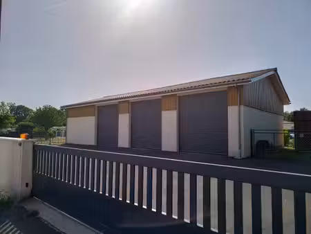 cestas réjouit garage 490€ par mois charges comprises
