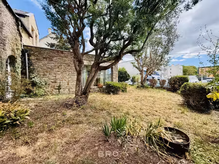 propriété 236 m2 vannes -secteur gare- 4 chambres- garage -