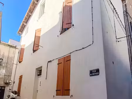 exclusivité — les camoins — maison de village t5 de 93 m² en triplex, sans travaux, avec p