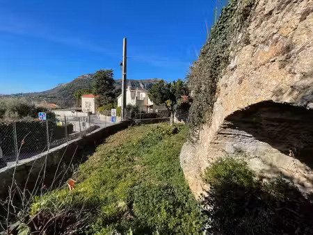coeur du village - jardin a louer