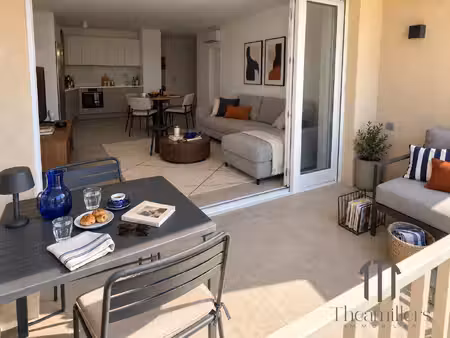 t2 de 42 m² avec balcon – cogolin proche centre ville
